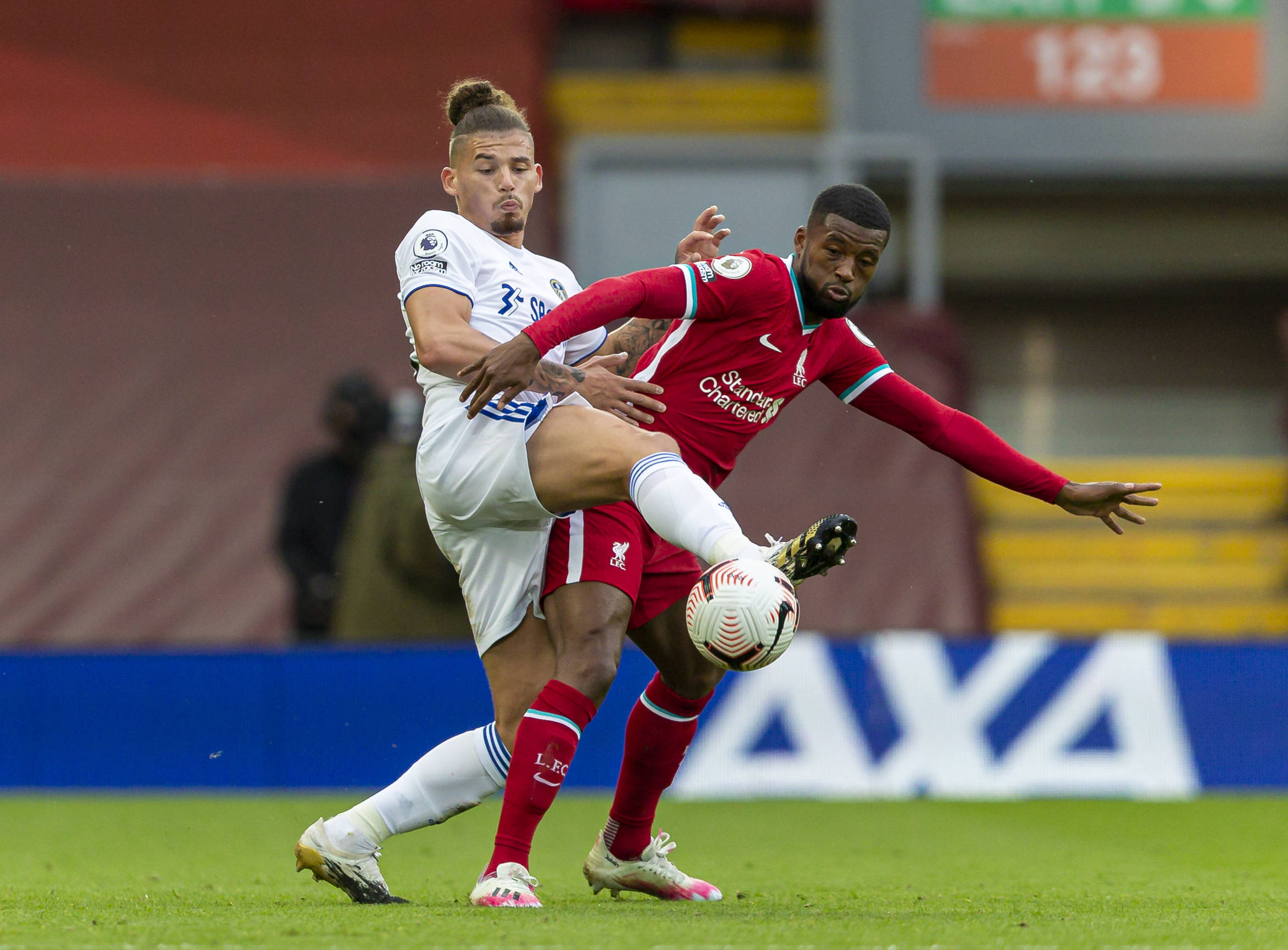 的地位举足 的地位举足